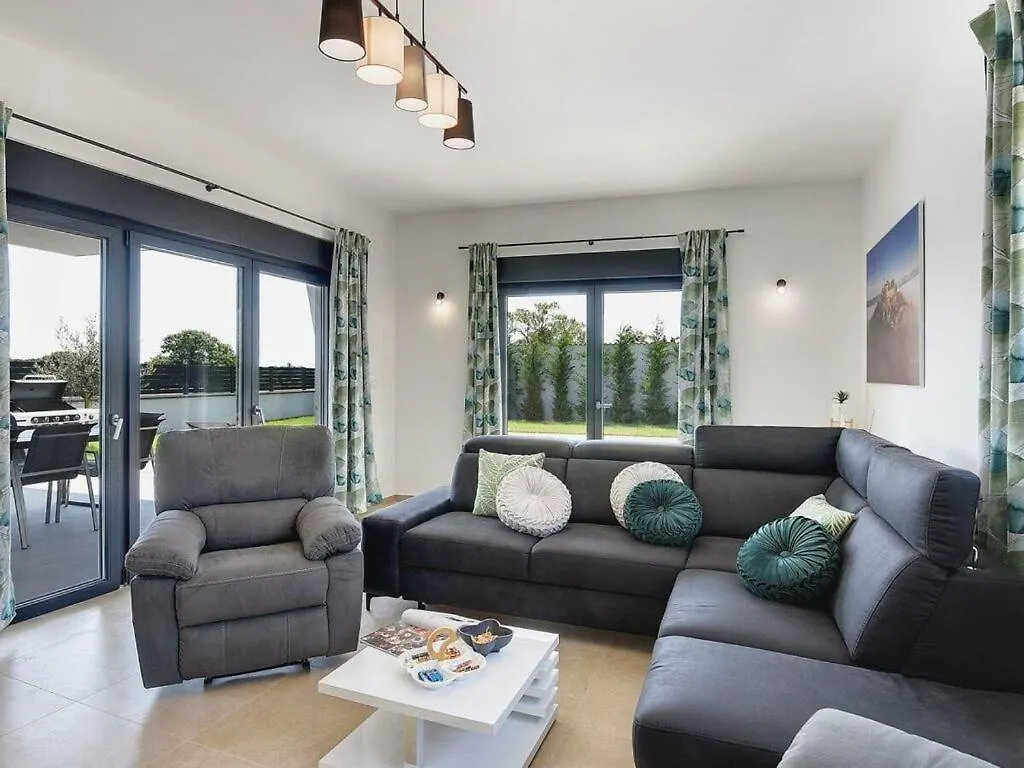 Villa Tika Comfortable Holiday Residence Pula